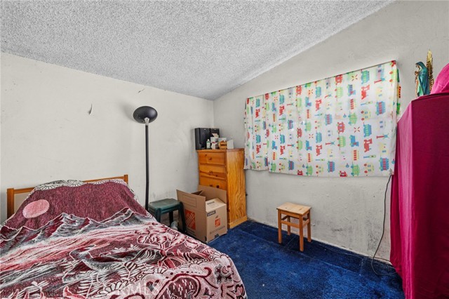 Detail Gallery Image 20 of 41 For 526 Nottingham Ave, Santa Ana,  CA 92703 - 4 Beds | 2 Baths