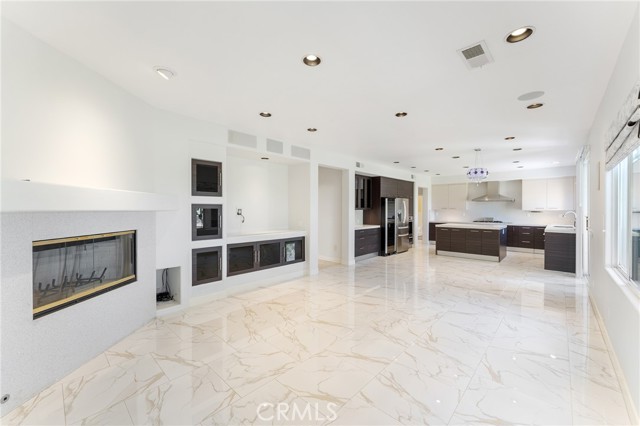 2528 N San Miguel Drive, Orange CA: https://media.crmls.org/medias/26359581-a55c-4402-9fdf-b010b001d6f3.jpg
