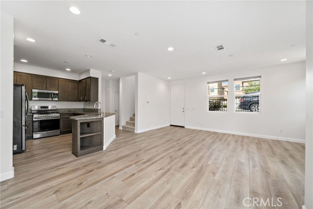 3908 Boulder Drive, Jurupa Valley CA: https://media.crmls.org/medias/26360e47-5da4-4bbe-adf5-c693aad9ee71.jpg