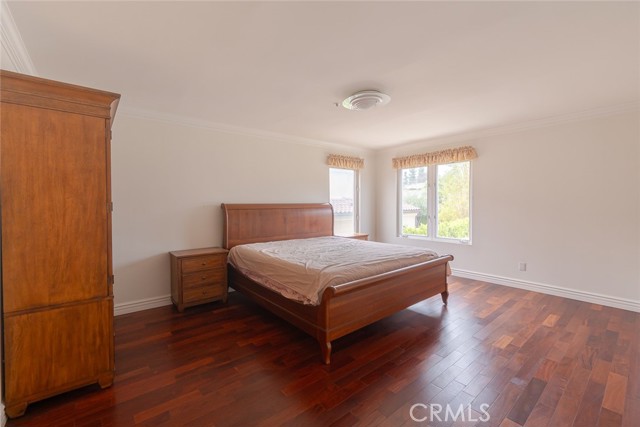 49 W La Sierra Drive, Arcadia CA: https://media.crmls.org/medias/26364681-7e96-46e7-ac75-a21df0082df6.jpg