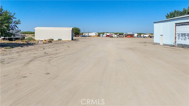 23174 Road 6, Chowchilla CA: https://media.crmls.org/medias/2636b0c4-603f-49dc-b9ea-965f1d7a04ec.jpg