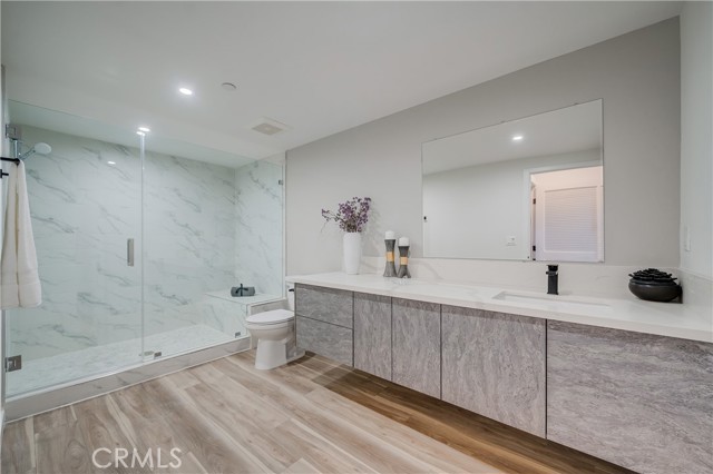 Detail Gallery Image 13 of 13 For 7018 Alabama Ave #301,  Canoga Park,  CA 91303 - 3 Beds | 2/1 Baths