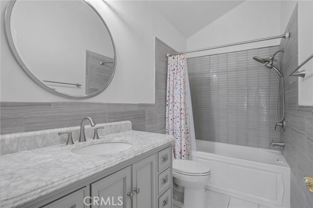 339 W Dawson Court, Glendora CA: https://media.crmls.org/medias/26378720-f80c-41ef-a441-2a10e0633f00.jpg