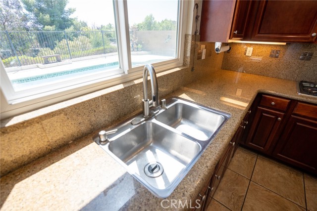 Detail Gallery Image 16 of 64 For 26499 Bladen Ave, Murrieta,  CA 92562 - 6 Beds | 3 Baths