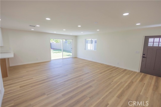 Detail Gallery Image 20 of 48 For 2122 W 10th St, Santa Ana,  CA 92703 - – Beds | – Baths