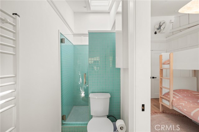 592 Bluebird Canyon Drive, Laguna Beach CA: https://media.crmls.org/medias/26380d43-b75f-4029-9885-de1bc2a2361b.jpg