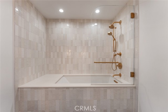 Detail Gallery Image 30 of 42 For 5607 Royer Ave, Woodland Hills,  CA 91367 - 4 Beds | 2 Baths