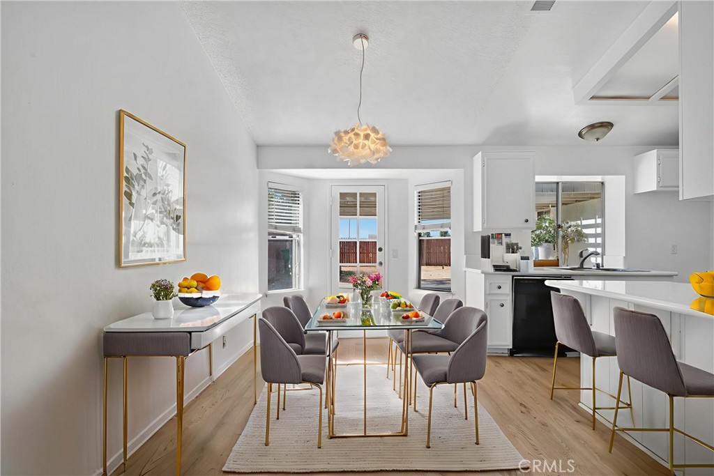 MLS #OC25244729 image #6