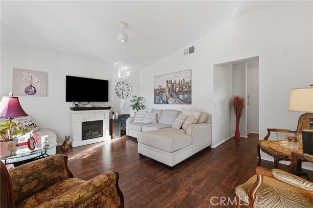 Detail Gallery Image 10 of 32 For 27350 Del Monte, Menifee,  CA 92586 - 2 Beds | 2 Baths