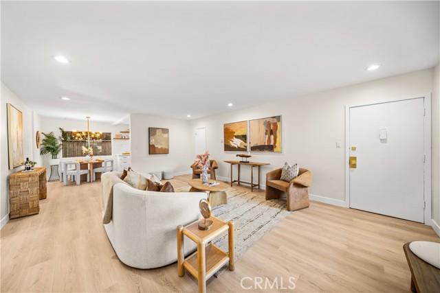 127 North Eucalyptus Avenue, 4 photo 9