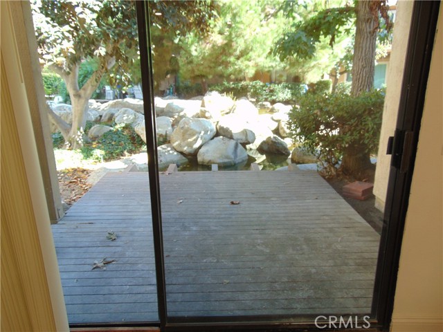 Detail Gallery Image 2 of 18 For 110 Tangelo, Irvine,  CA 92618 - 2 Beds | 1/1 Baths