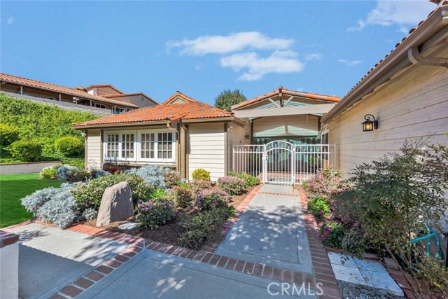 Detail Gallery Image 5 of 33 For 6823 E La Cumbre Dr, Orange,  CA 92869 - 3 Beds | 2 Baths