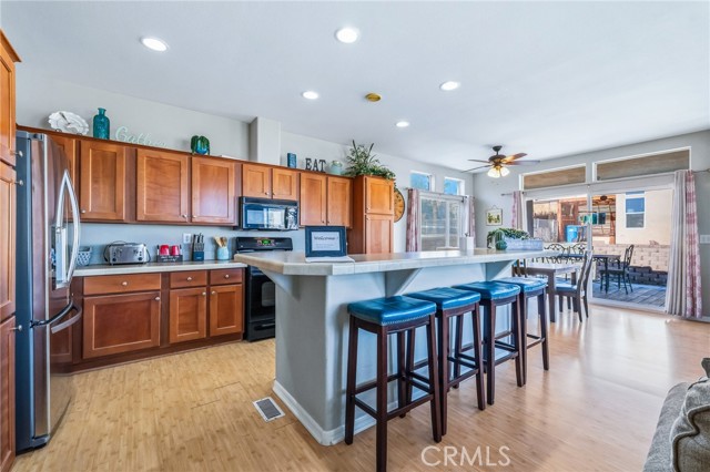 Detail Gallery Image 8 of 56 For 1181 Marina, Needles,  CA 92363 - 3 Beds | 2 Baths