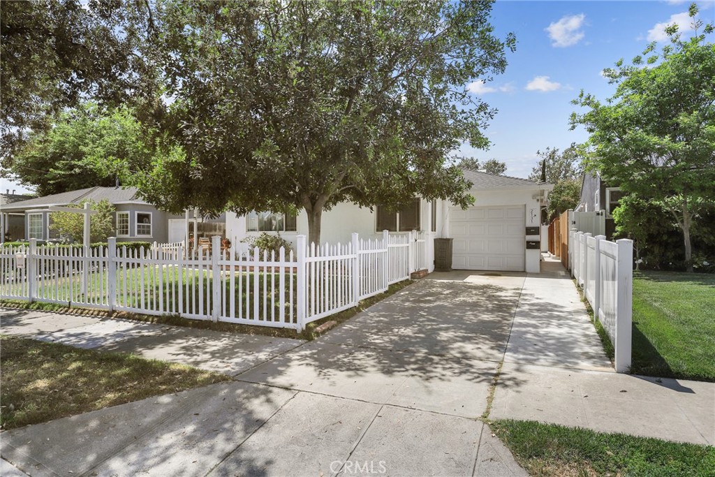 2129 N Pepper StreetBurbank img 2