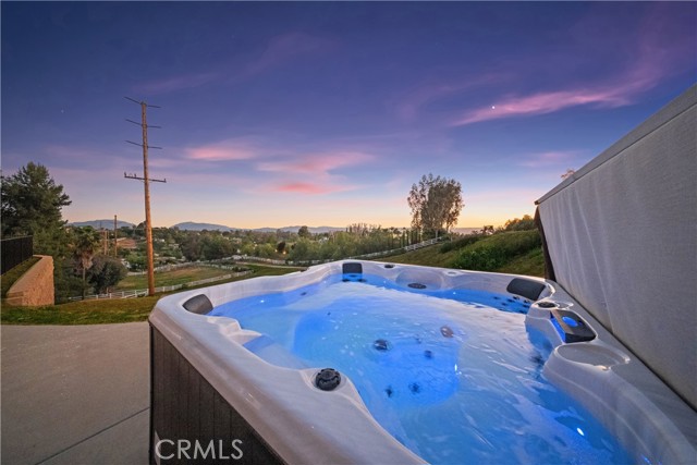 Detail Gallery Image 4 of 71 For 30865 via Norte, Temecula,  CA 92591 - 5 Beds | 4/1 Baths
