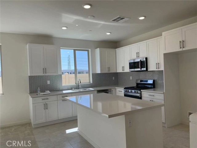 Detail Gallery Image 3 of 16 For 3673 S Nexa Paseo, Ontario,  CA 91761 - 4 Beds | 3 Baths