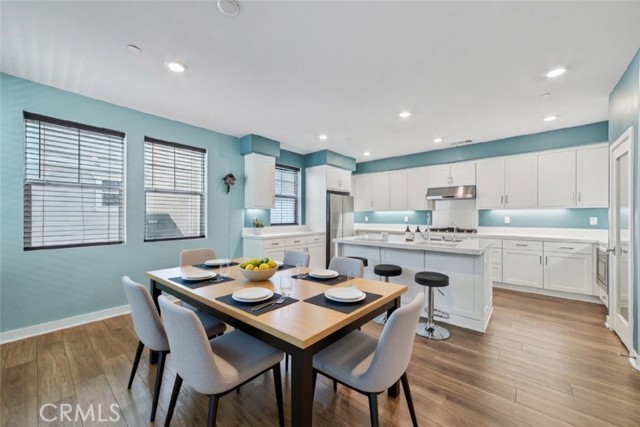 1040 N Anaheim Boulevard, Anaheim CA: https://media.crmls.org/medias/263d660b-982c-4316-902e-054d4467cc61.jpg