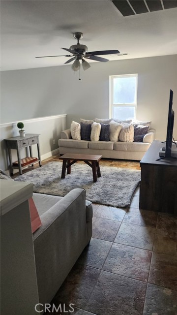 11302 Mantova Avenue, Bakersfield CA: https://media.crmls.org/medias/263d7364-dfaa-4782-a3b7-049da1e643c6.jpg
