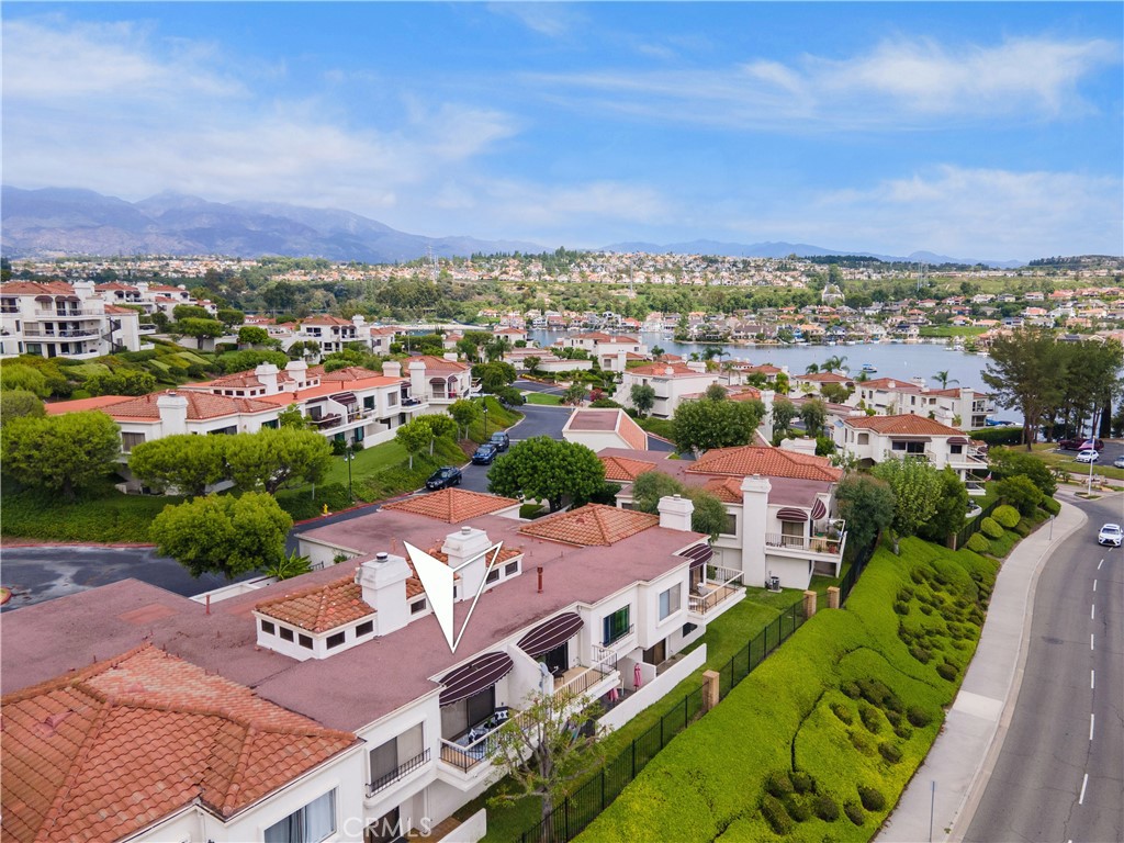 https://media.crmls.org/medias/263d7f0a-a670-4f92-ab61-e10c2ea92d9d.jpg?preset=X-Large