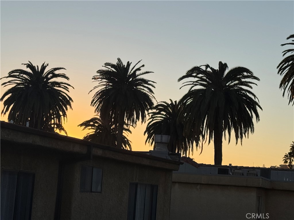 https://media.crmls.org/medias/263d8f49-322b-48b4-ab93-a114ff4a67a5.jpg?preset=X-Large