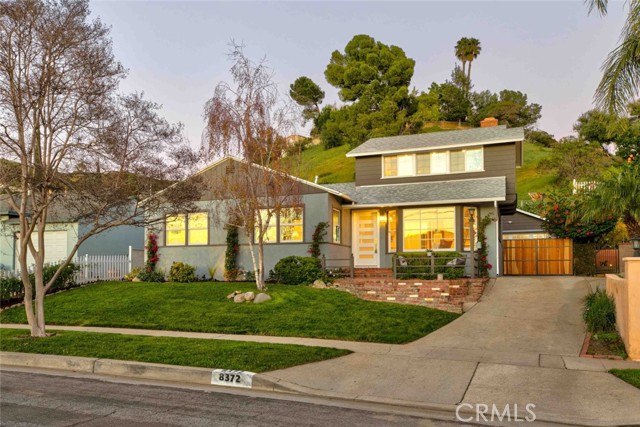 Detail Gallery Image 3 of 65 For 8372 Outland View Dr, Sun Valley,  CA 91352 - 3 Beds | 2/1 Baths