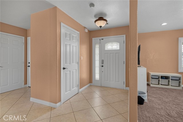 Detail Gallery Image 3 of 46 For 5337 Sulphur Dr, Jurupa Valley,  CA 91752 - 4 Beds | 2/1 Baths