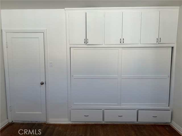 Master Bedroom Closet1