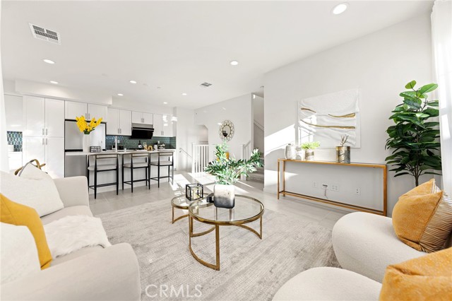 Detail Gallery Image 6 of 39 For 200 Winterbrook, Lake Forest,  CA 92610 - 2 Beds | 2/1 Baths