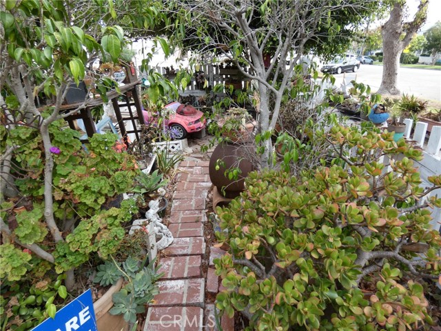 218 Broadway, Redondo Beach, California 90277, ,Residential Income,For Sale,Broadway,SB25042153