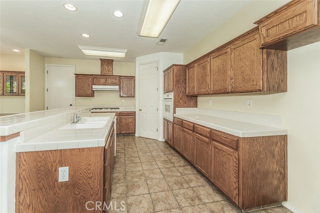 Detail Gallery Image 21 of 75 For 1377 Fenmore, Sanger,  CA 93657 - 4 Beds | 3 Baths