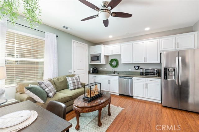 Detail Gallery Image 37 of 72 For 29316 Fenway, Lake Elsinore,  CA 92530 - 5 Beds | 4 Baths