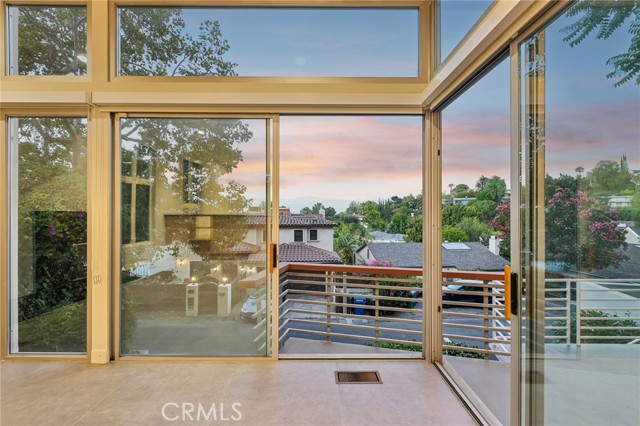 Detail Gallery Image 6 of 75 For 13424 Contour Dr, Sherman Oaks,  CA 91423 - 3 Beds | 4 Baths