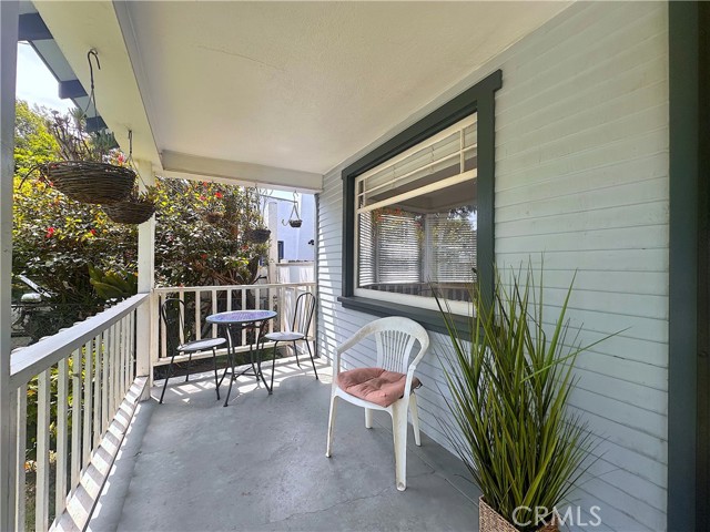 Detail Gallery Image 1 of 40 For 551 W Walnut Ave, Monrovia,  CA 91016 - 3 Beds | 2 Baths