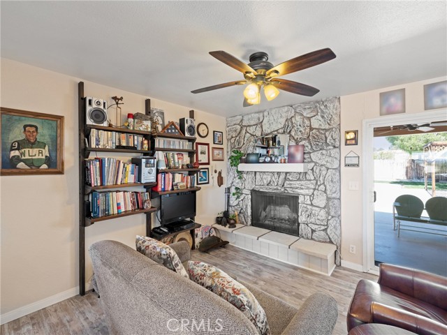 Detail Gallery Image 12 of 42 For 19230 Seneca Rd, Apple Valley,  CA 92307 - 3 Beds | 2 Baths