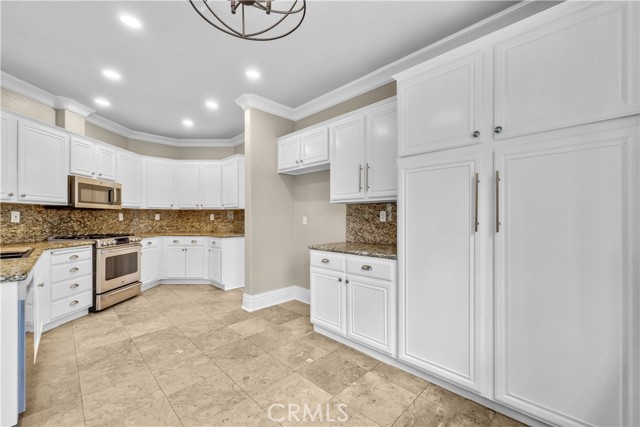 16507 Celadon, Chino Hills CA: https://media.crmls.org/medias/26450ff9-b2da-4bc3-a4ff-ae396af67436.jpg
