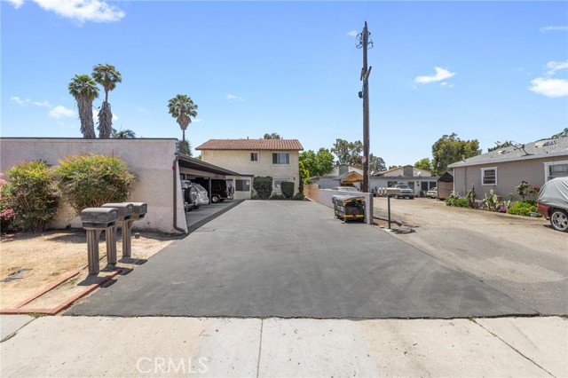 220 S Palm Avenue, Santa Paula CA: https://media.crmls.org/medias/26456e9c-b908-4a9f-a576-9c0058d22ab3.jpg