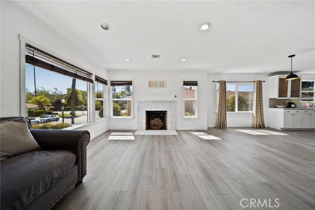 Detail Gallery Image 6 of 22 For 3549 S Cochran Ave, Los Angeles,  CA 90016 - 3 Beds | 2 Baths