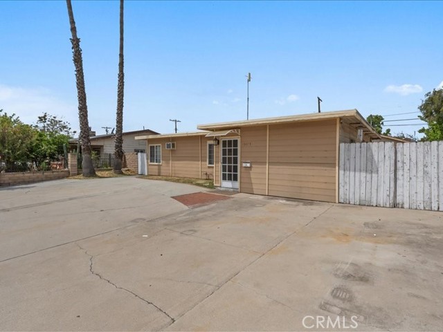 Detail Gallery Image 4 of 44 For 13079 Daventry St, Pacoima,  CA 91331 - 2 Beds | 1 Baths