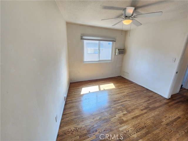 Detail Gallery Image 6 of 28 For 14229 1/2 Moorpark, Sherman Oaks,  CA 91423 - 2 Beds | 1 Baths