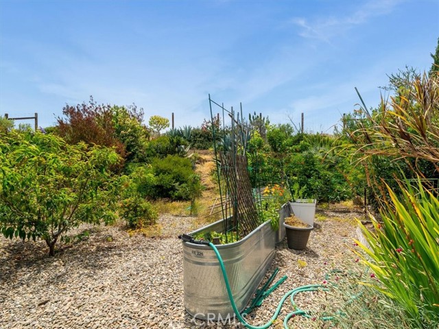 1750 La Luna Court, San Luis Obispo CA: https://media.crmls.org/medias/2647568f-f52e-4238-8c42-5242acdd3d41.jpg