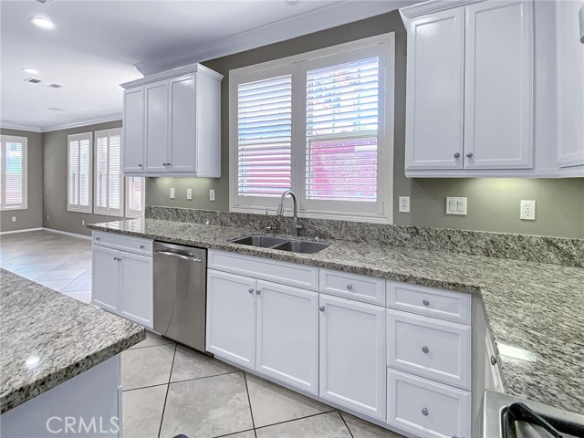 3318 Ridge Park Court, Long Beach CA: https://media.crmls.org/medias/2647bc7a-98fb-4d81-a7c6-680a26e24d28.jpg