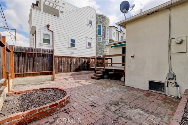 333 28th Street, Hermosa Beach, California 90254, 3 Bedrooms Bedrooms, ,2 BathroomsBathrooms,Residential,Sold,28th,SB22013671