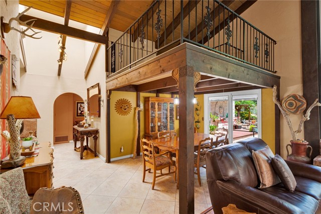 6375 Arrowhead Lake Road, Hesperia CA: https://media.crmls.org/medias/264806e7-d587-40c3-b63d-c1815f0d47d1.jpg