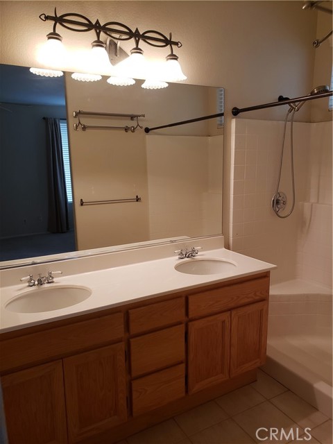 27547 Bunkerhill Drive, Corona CA: https://media.crmls.org/medias/264870be-b669-4ee8-bc89-257157bf85b1.jpg