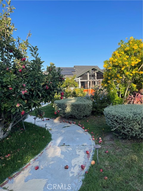 11801 Loara Street, Garden Grove CA: https://media.crmls.org/medias/26492bda-8672-4ce4-ae7c-40f80ddd0e8b.jpg