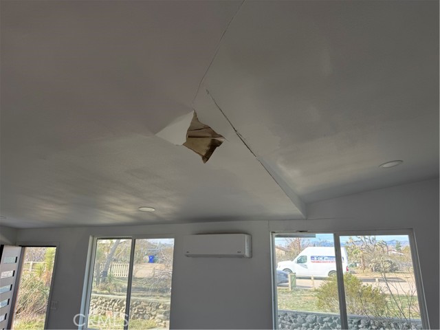 Detail Gallery Image 8 of 24 For 6459 Ruth Dr, Yucca Valley,  CA 92284 - 4 Beds | 3 Baths