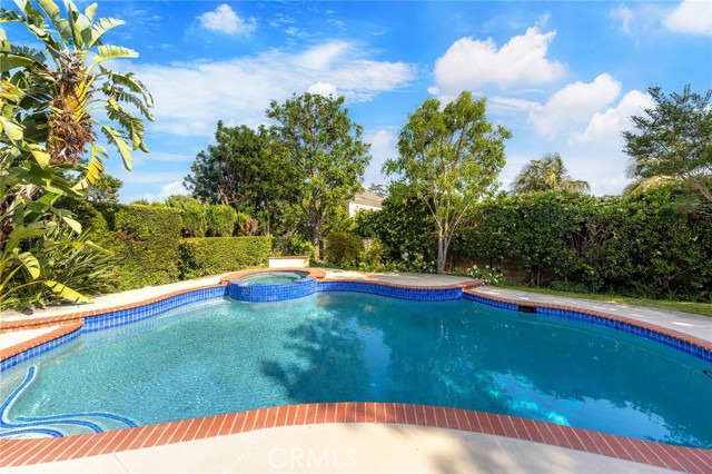 300 W Wistaria Avenue, Arcadia CA: https://media.crmls.org/medias/264a67a0-05ed-4044-afca-a2441637b27f.jpg