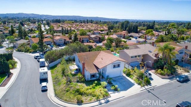 Detail Gallery Image 2 of 16 For 19762 Verona Ln, Yorba Linda,  CA 92886 - 4 Beds | 2/1 Baths