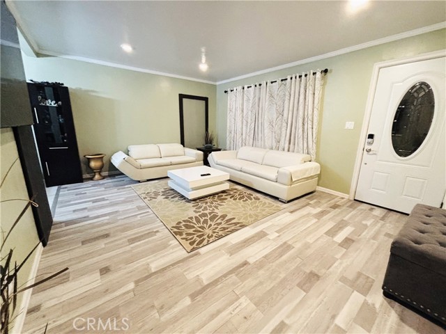 Detail Gallery Image 8 of 25 For 5311 Pirotte Dr, San Diego,  CA 92105 - 2 Beds | 2 Baths