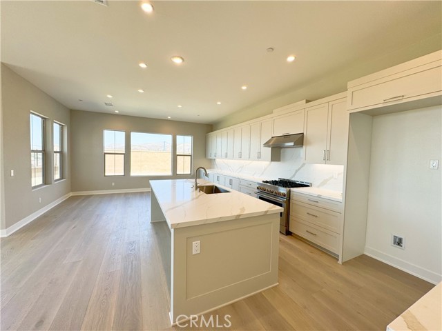 Detail Gallery Image 10 of 18 For 101 Glydon, Irvine,  CA 92618 - 3 Beds | 2/1 Baths